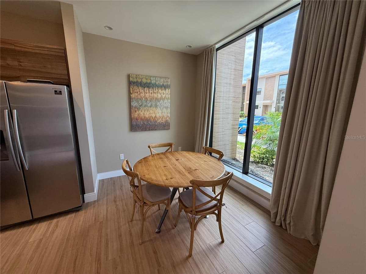 3065 ROCKEFELLER WAY — photo 10 of 55