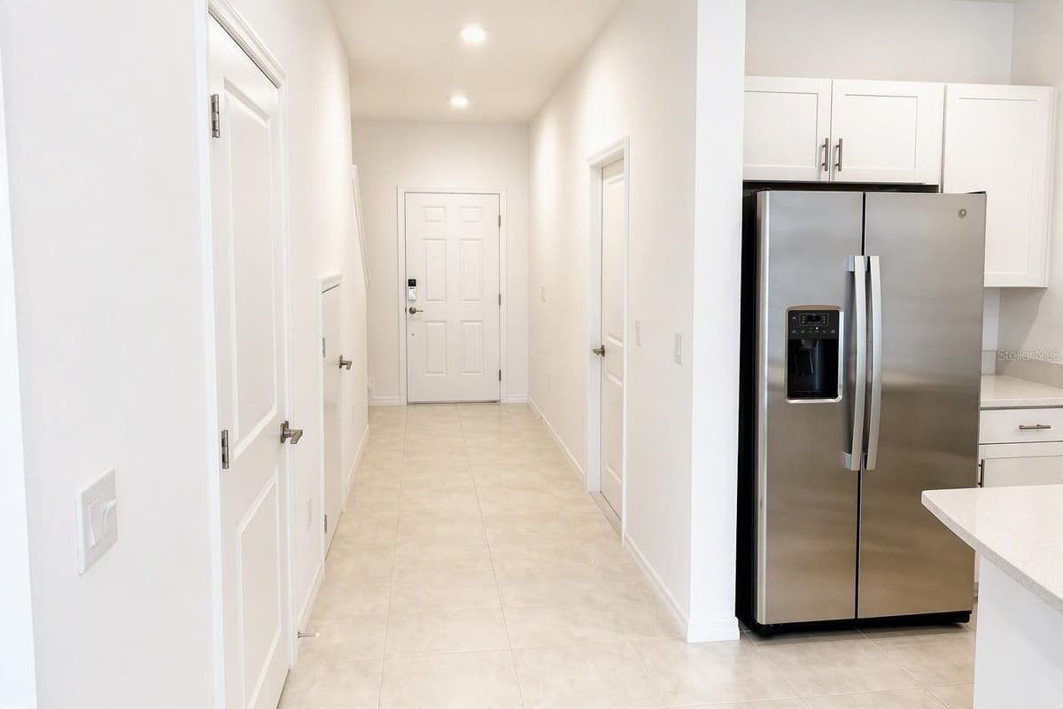 9052 DRIVEN SNOW STREET — photo 7 of 32