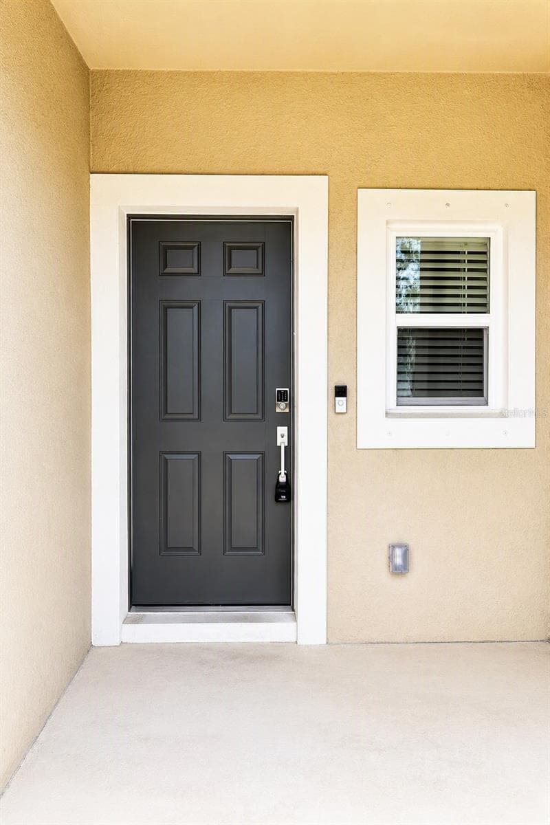 9052 DRIVEN SNOW STREET — photo 4 of 32