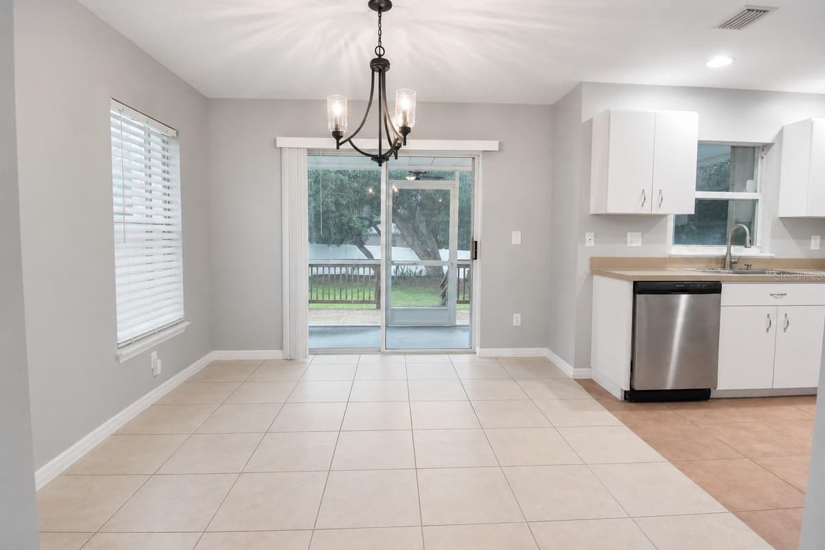 183 HIGHLAND ROAD — photo 7 of 43