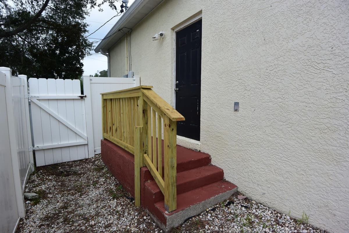 183 HIGHLAND ROAD — photo 34 of 43