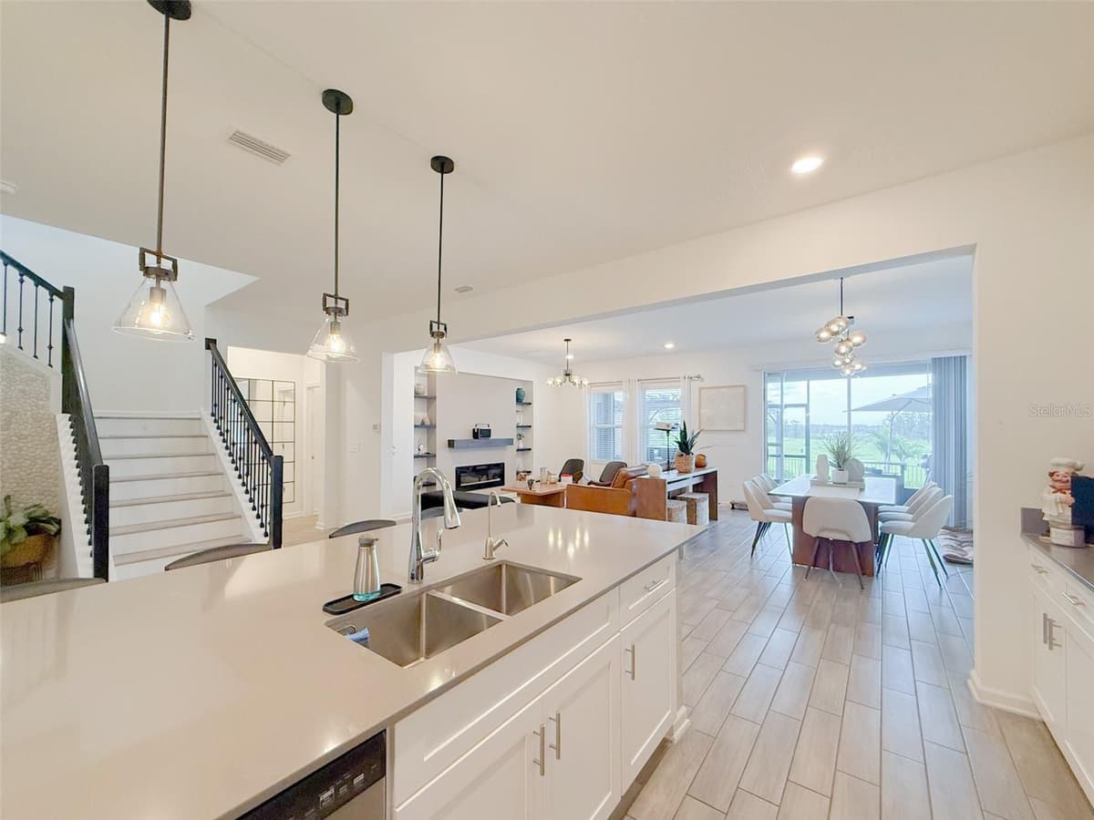 13993 TITLE WAY — photo 13 of 59
