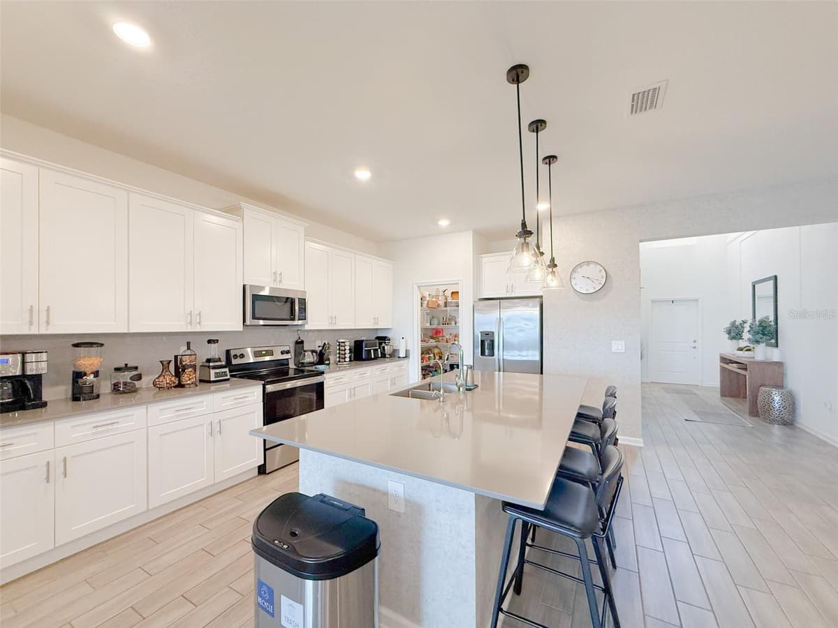 13993 TITLE WAY — photo 15 of 59