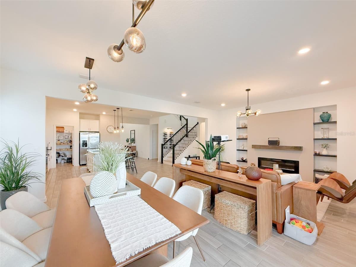 13993 TITLE WAY — photo 5 of 59