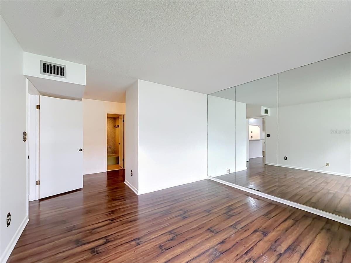 2837 3RD STREET — photo 16 of 44