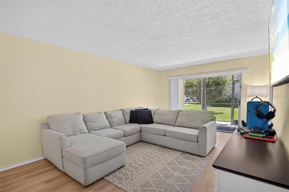 25100 SANDHILL BOULEVARD — photo 6 of 29