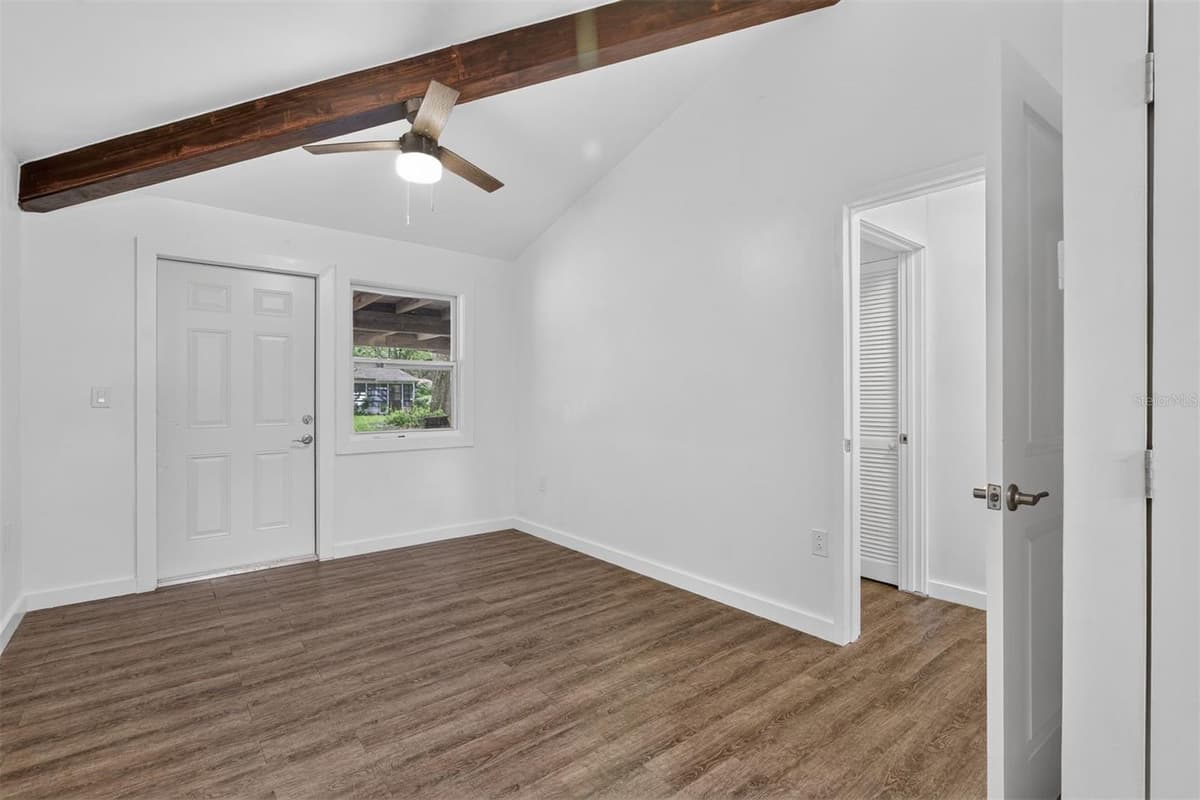 2707 4TH AVENUE — photo 9 of 42