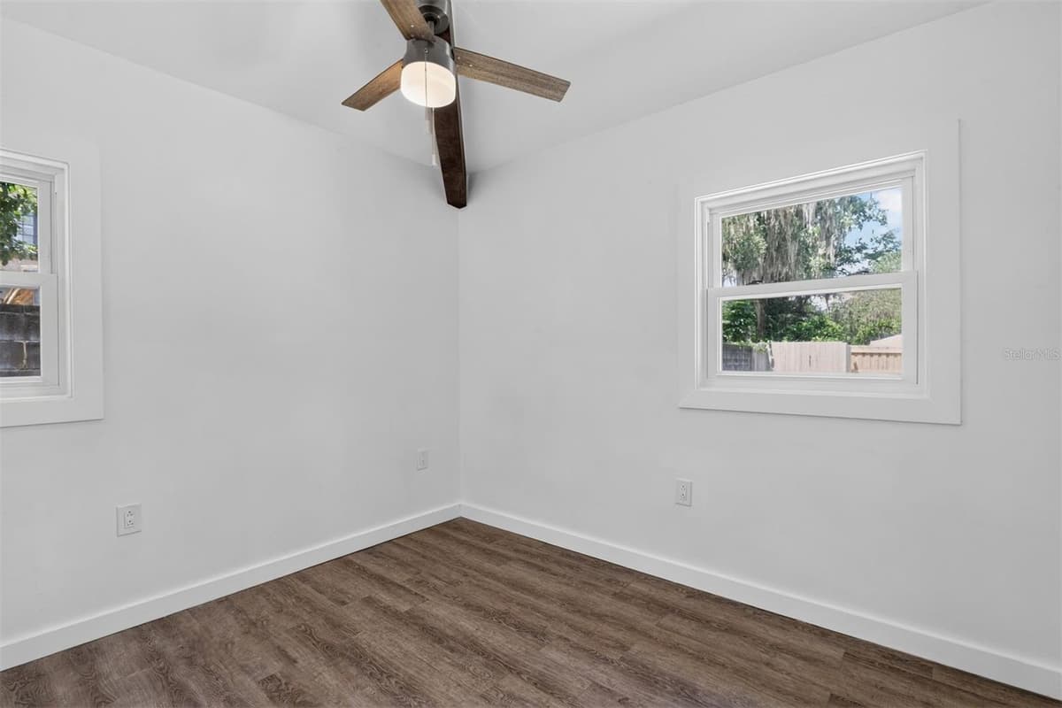 2707 4TH AVENUE — photo 18 of 42