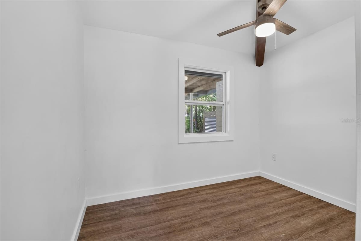 2707 4TH AVENUE — photo 15 of 42