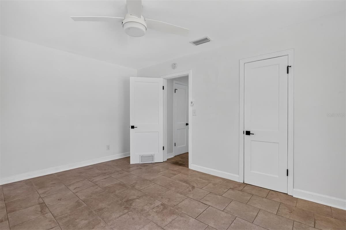 2707 4TH AVENUE — photo 34 of 42