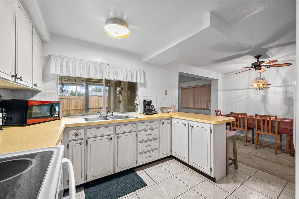 3410 COLUMBUS DRIVE — photo 13 of 32