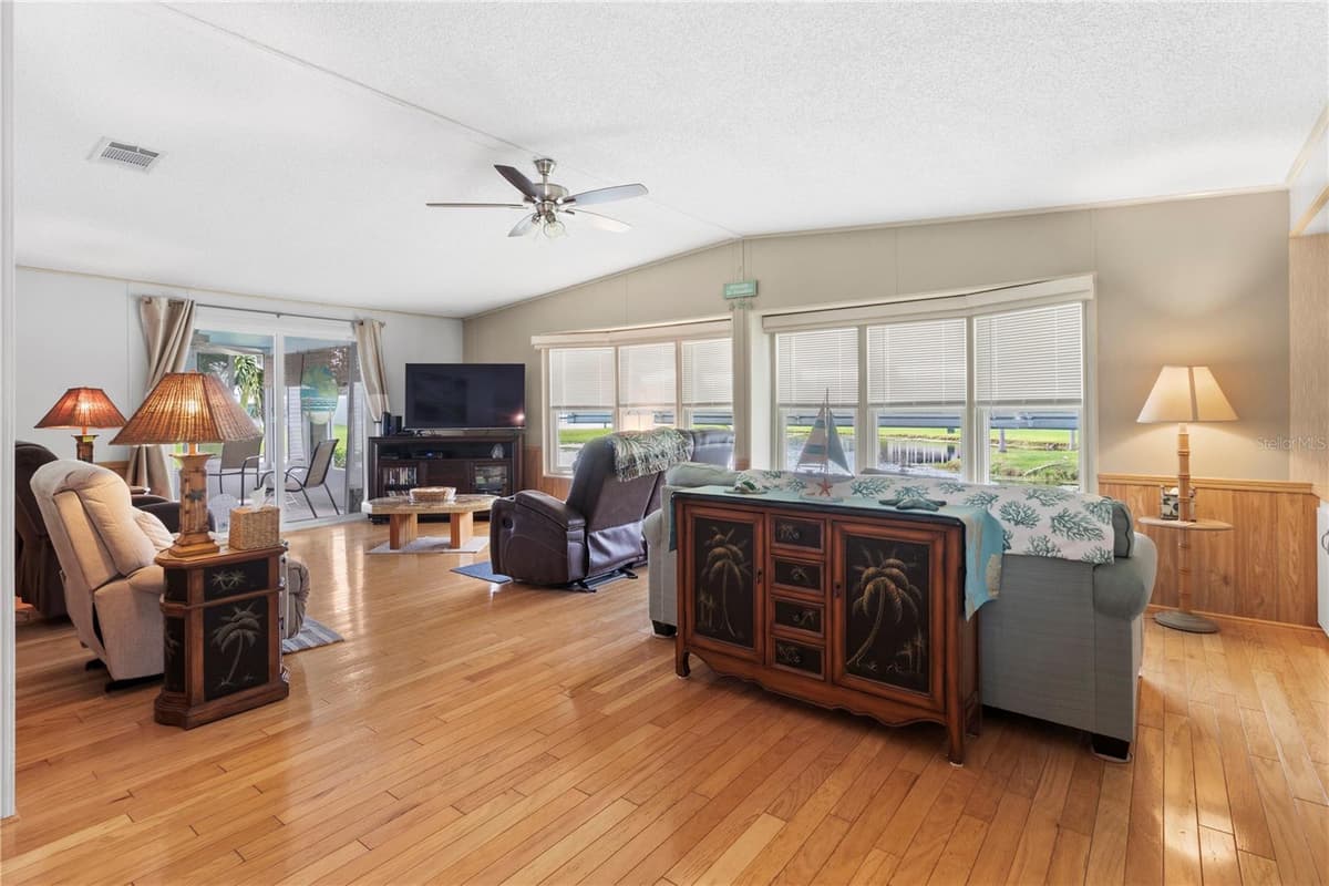 78 EAGLE CIRCLE — photo 13 of 59