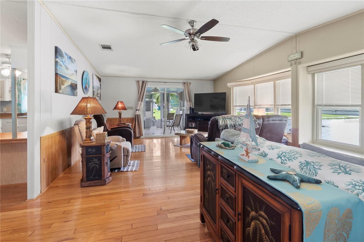 78 EAGLE CIRCLE — photo 15 of 59