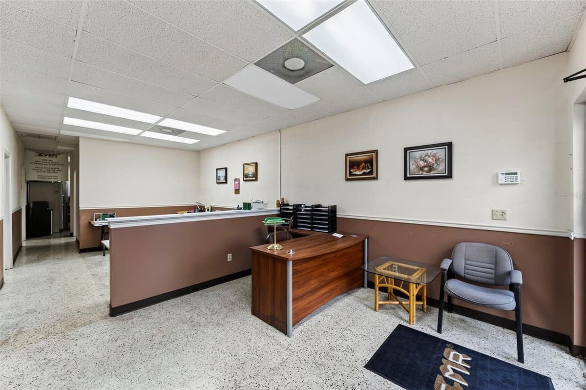 3632 CENTRAL AVENUE — photo 3 of 36