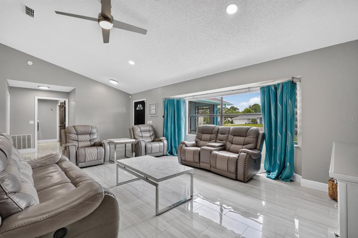 1845 WILLOW OAK DRIVE — photo 3 of 52