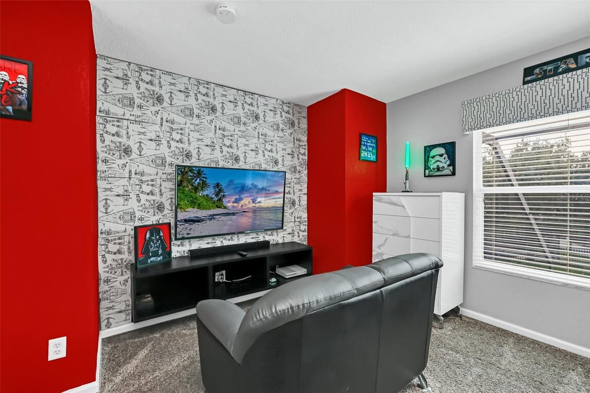 2630 DINVILLE STREET — photo 40 of 55