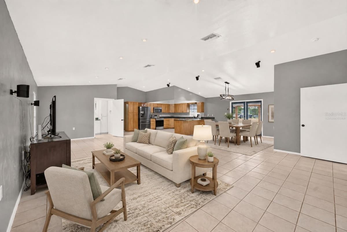 10550 52ND PLACE — photo 17 of 55