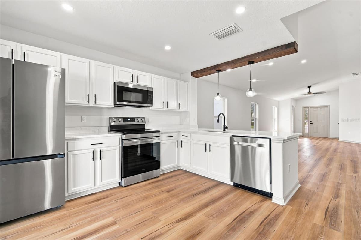7254 LUMBER PORT DRIVE — photo 8 of 46