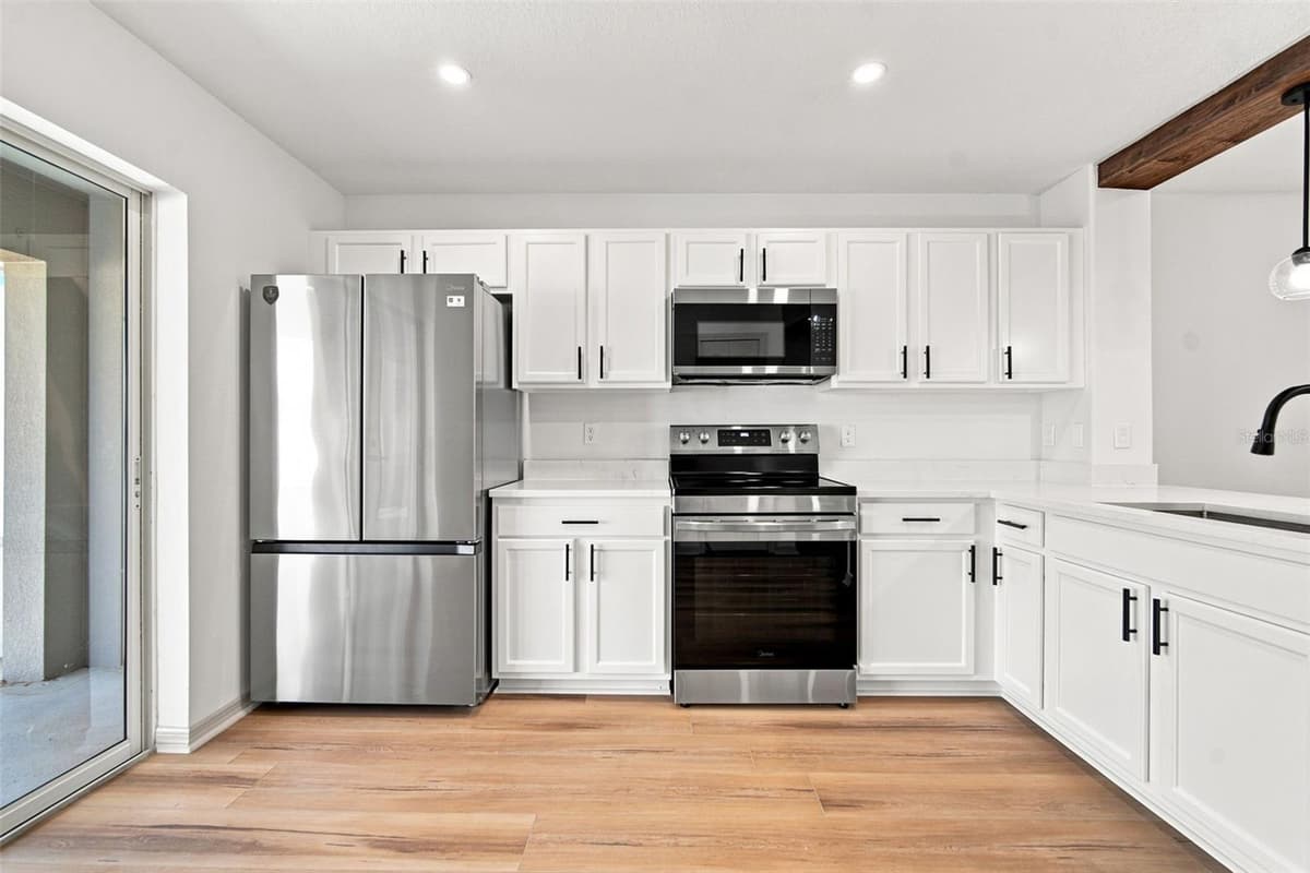 7254 LUMBER PORT DRIVE — photo 11 of 46