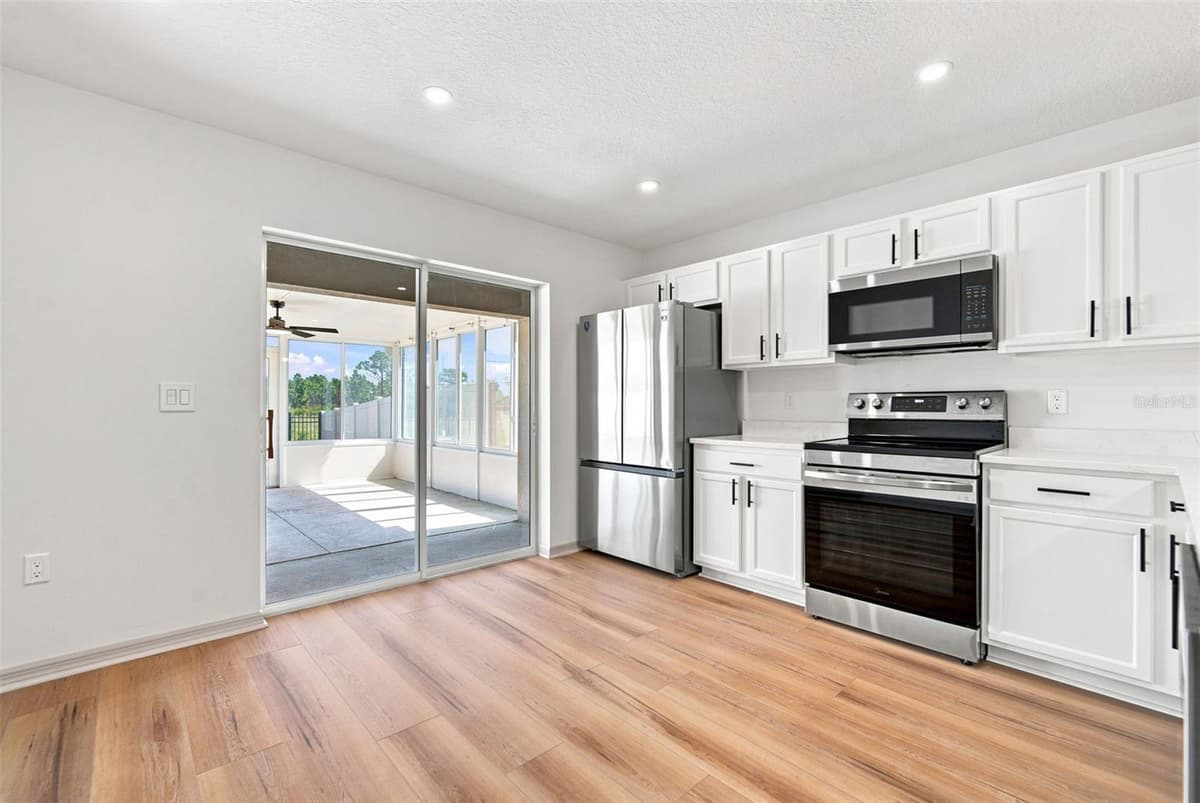 7254 LUMBER PORT DRIVE — photo 12 of 46
