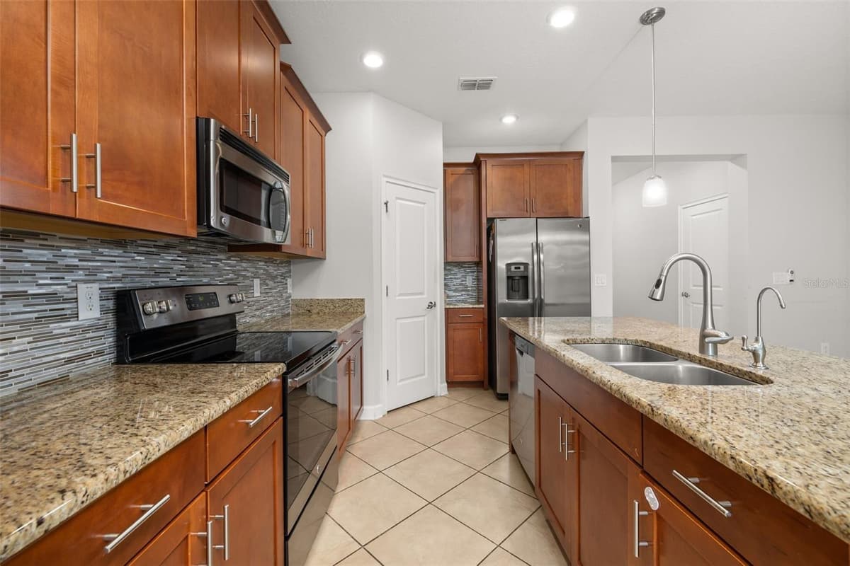 14157 GOLD BRIDGE DRIVE — photo 16 of 37