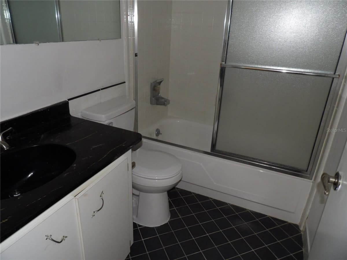 2623 SEVILLE BOULEVARD — photo 14 of 31