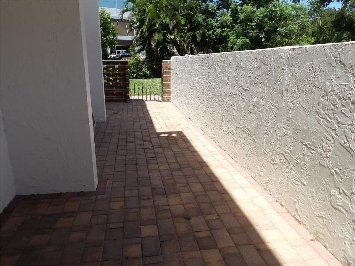 2623 SEVILLE BOULEVARD — photo 17 of 31