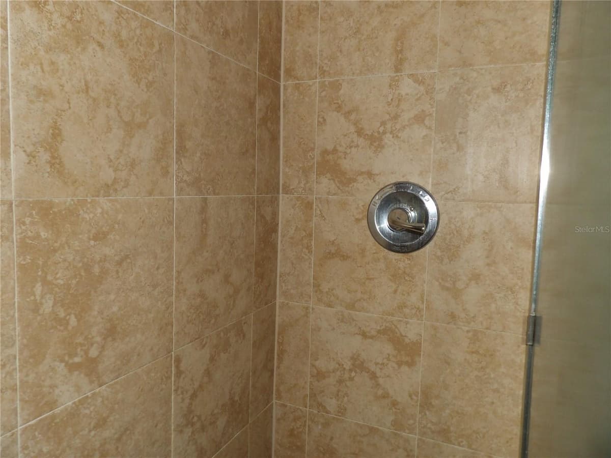 2623 SEVILLE BOULEVARD — photo 12 of 31