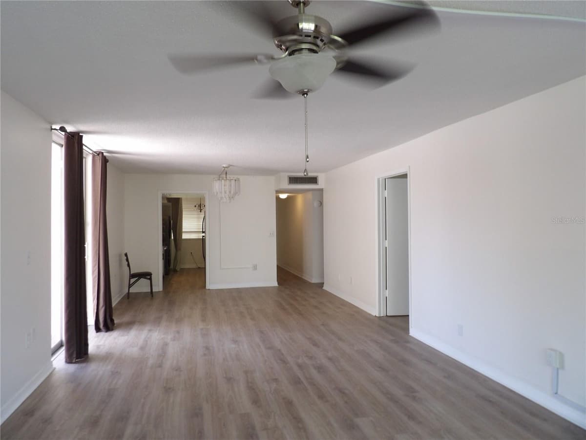 2623 SEVILLE BOULEVARD — photo 6 of 31