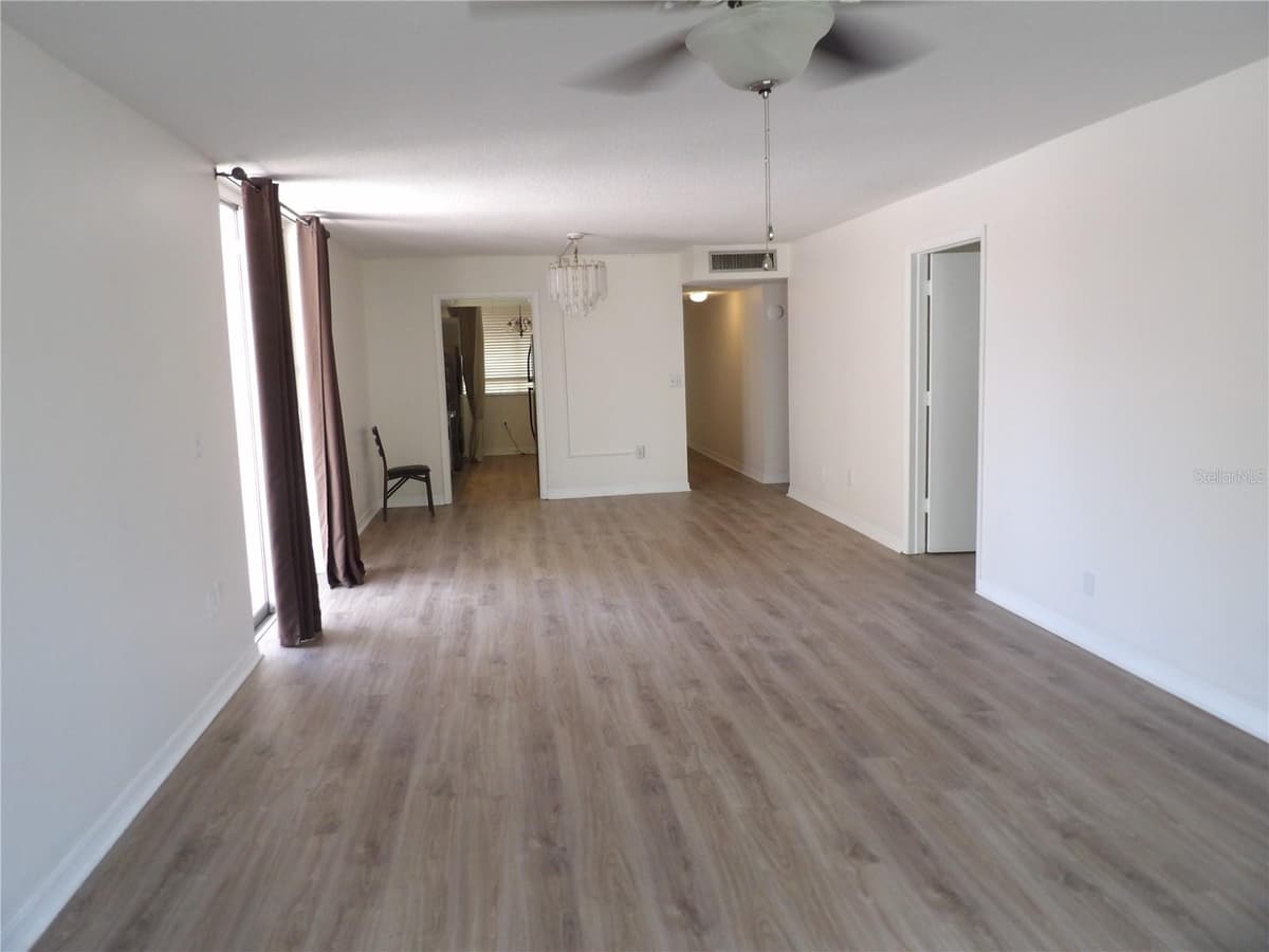 2623 SEVILLE BOULEVARD — photo 5 of 31