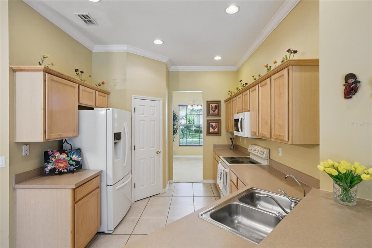1040 KERSFIELD CIRCLE — photo 16 of 41