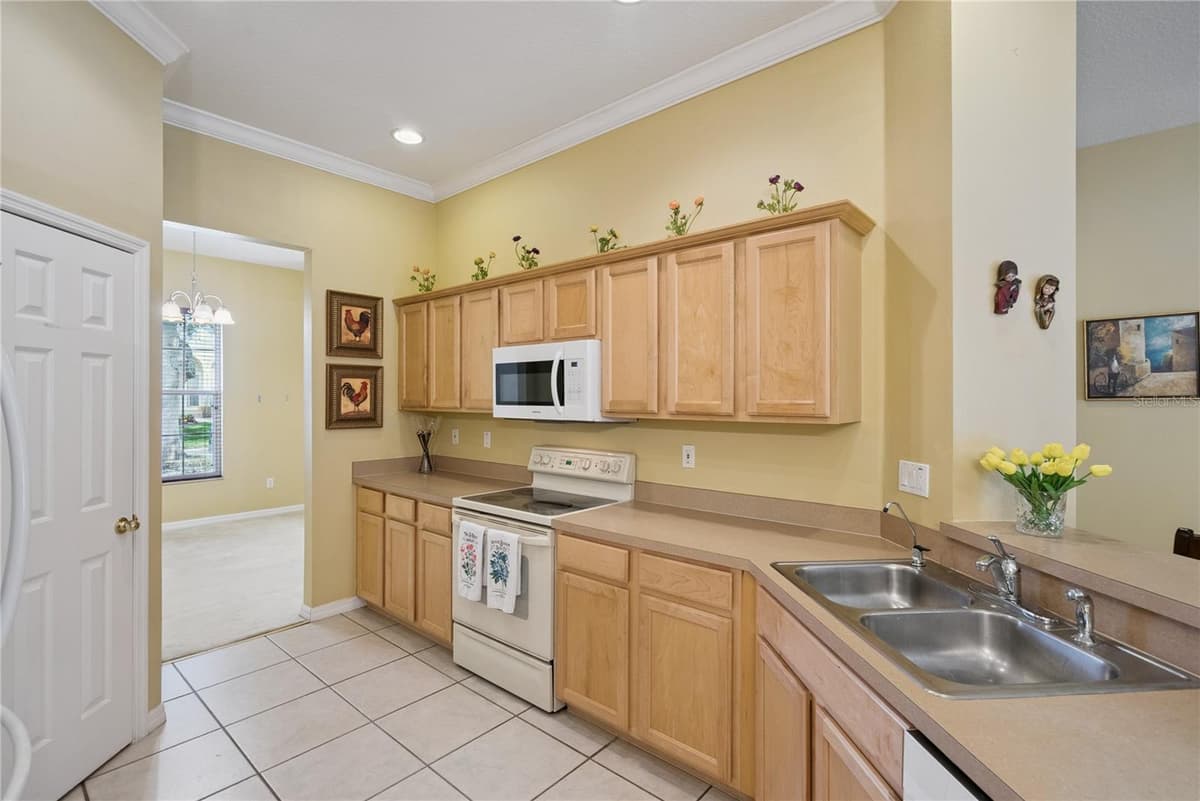 1040 KERSFIELD CIRCLE — photo 17 of 41