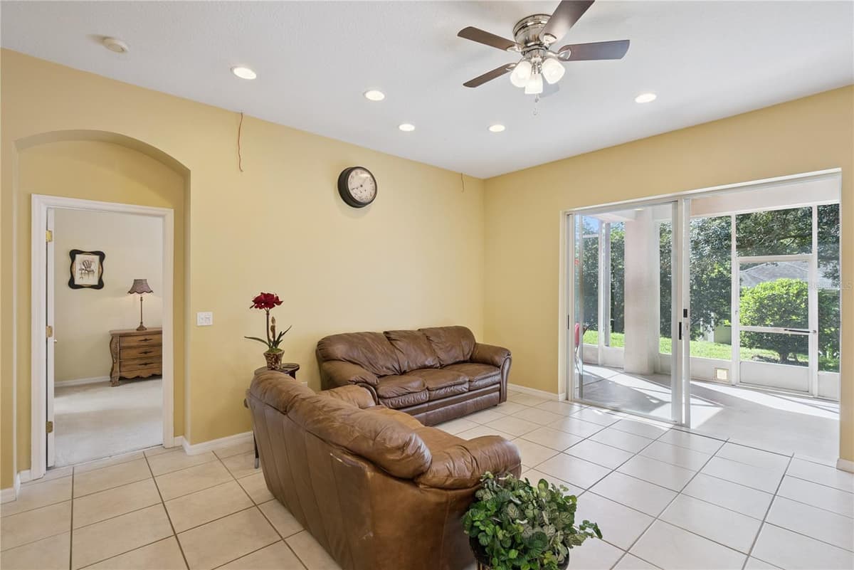1040 KERSFIELD CIRCLE — photo 9 of 41