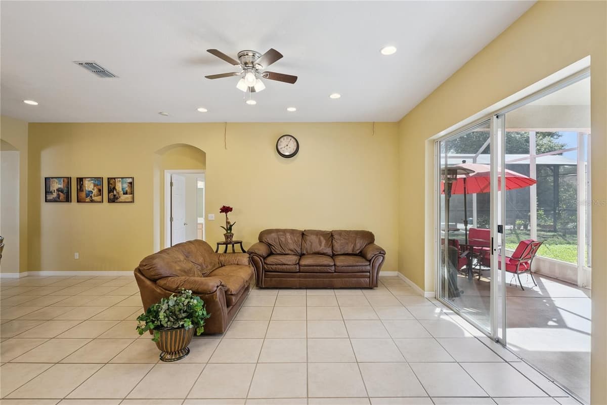 1040 KERSFIELD CIRCLE — photo 8 of 41