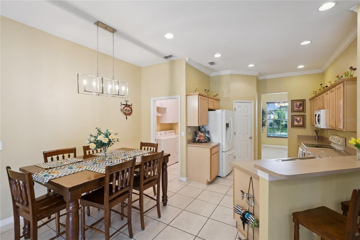 1040 KERSFIELD CIRCLE — photo 14 of 41