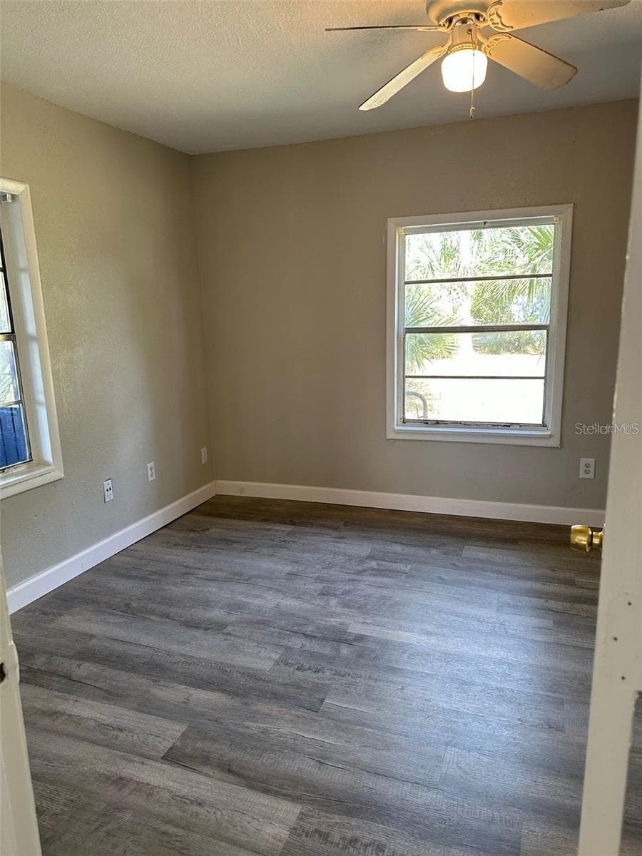 1219 8TH STREET — photo 3 of 10