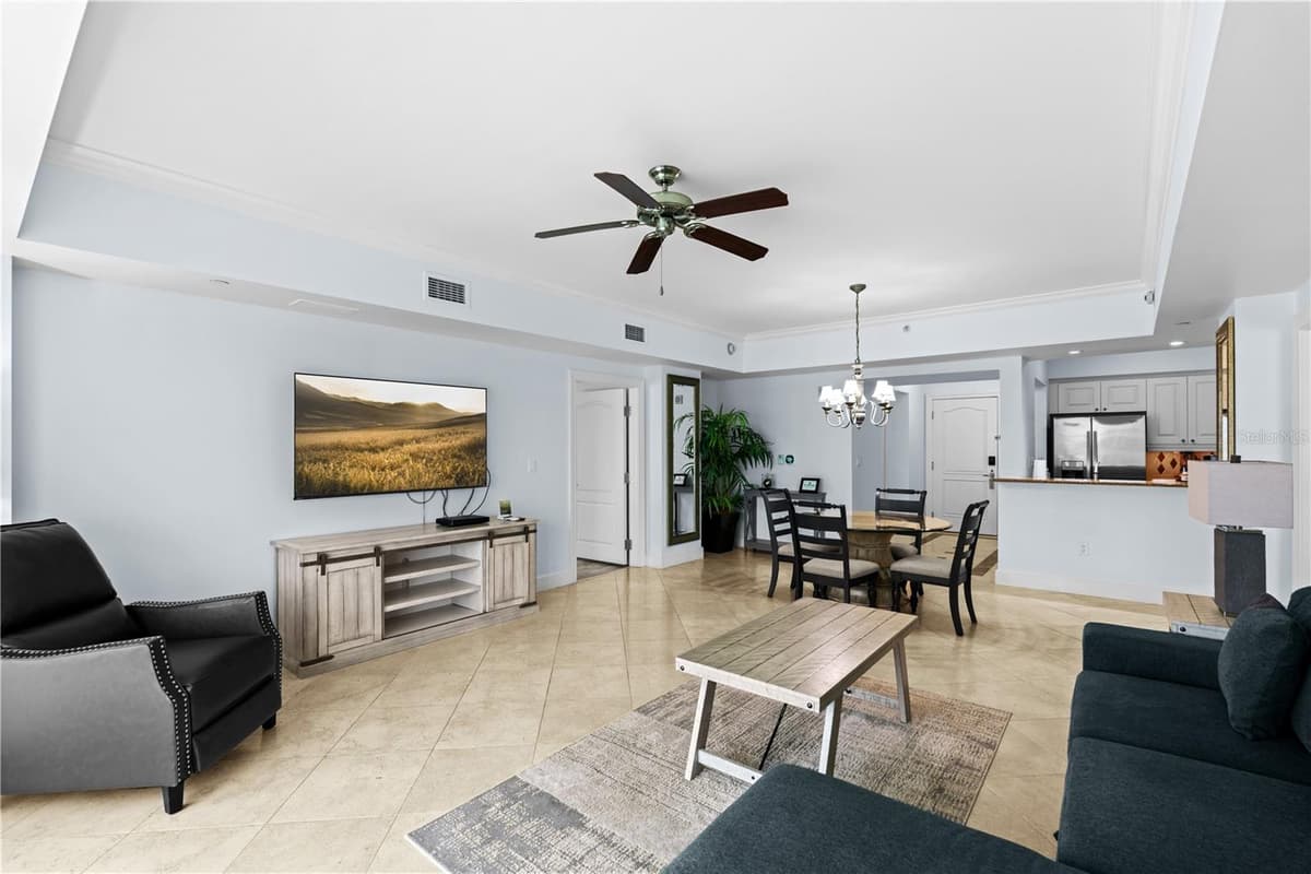 7593 GATHERING DRIVE — photo 6 of 26