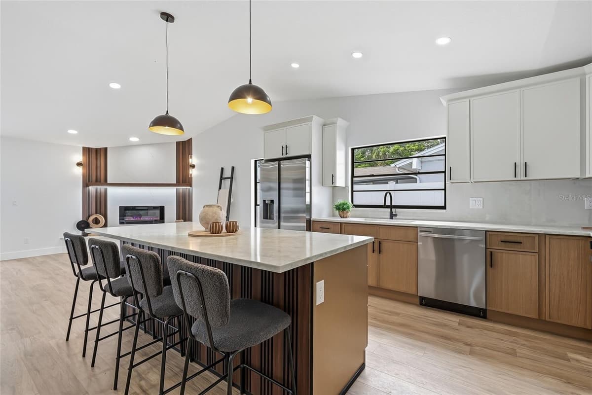 12511 CARDIFF DRIVE — photo 17 of 39