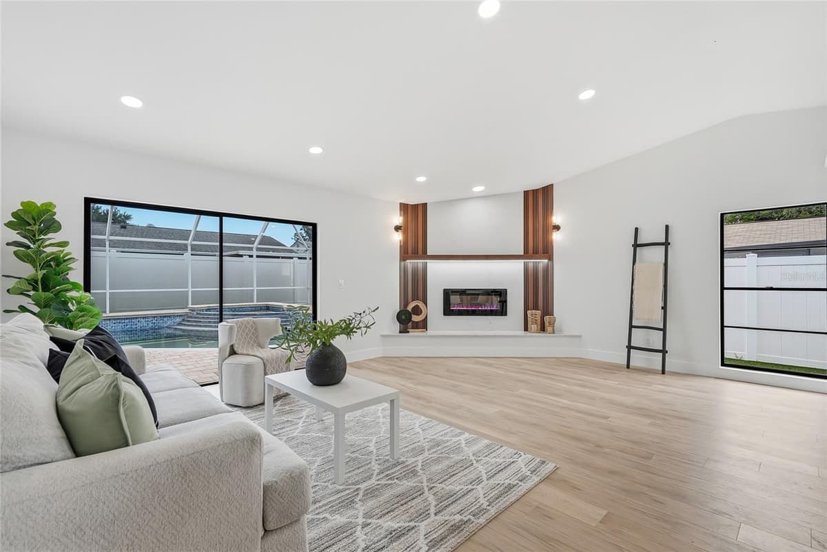 12511 CARDIFF DRIVE — photo 10 of 39