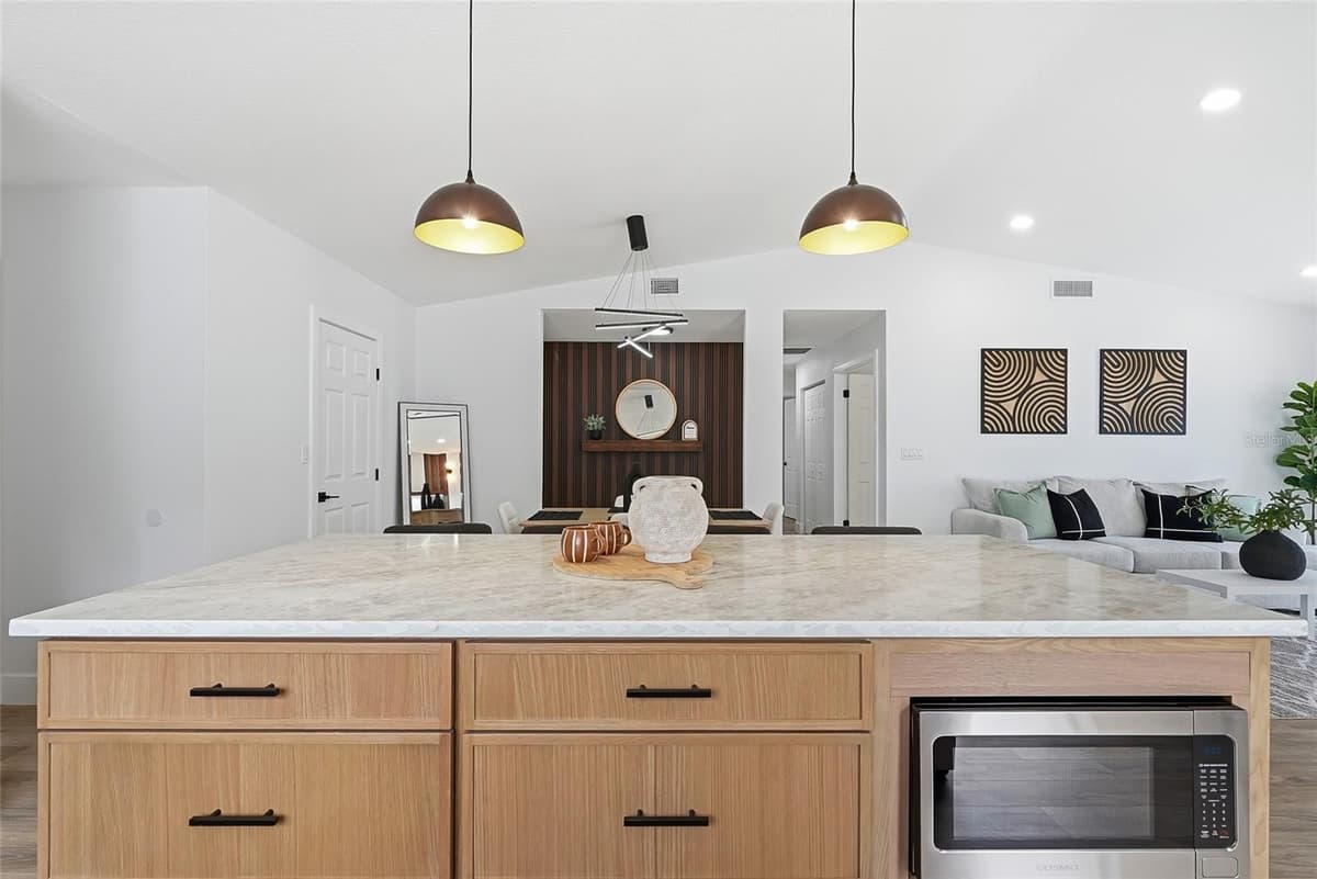 12511 CARDIFF DRIVE — photo 18 of 39
