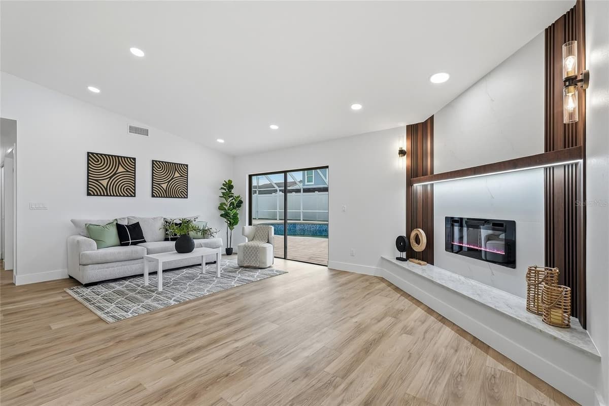 12511 CARDIFF DRIVE — photo 9 of 39