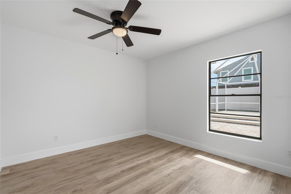 12511 CARDIFF DRIVE — photo 20 of 39