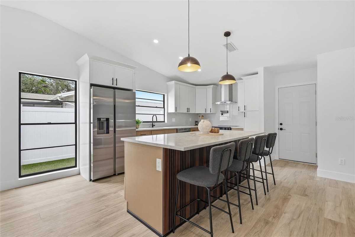 12511 CARDIFF DRIVE — photo 11 of 39