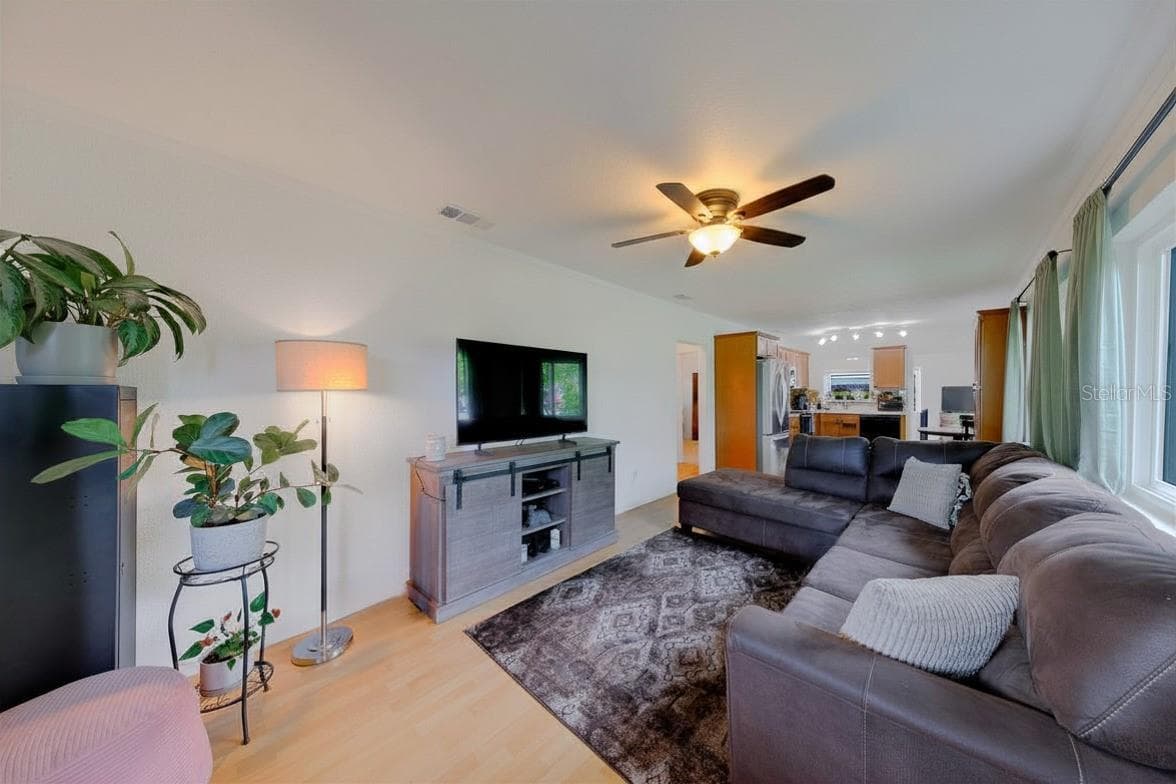 2773 BELLE HAVEN DRIVE — photo 3 of 34