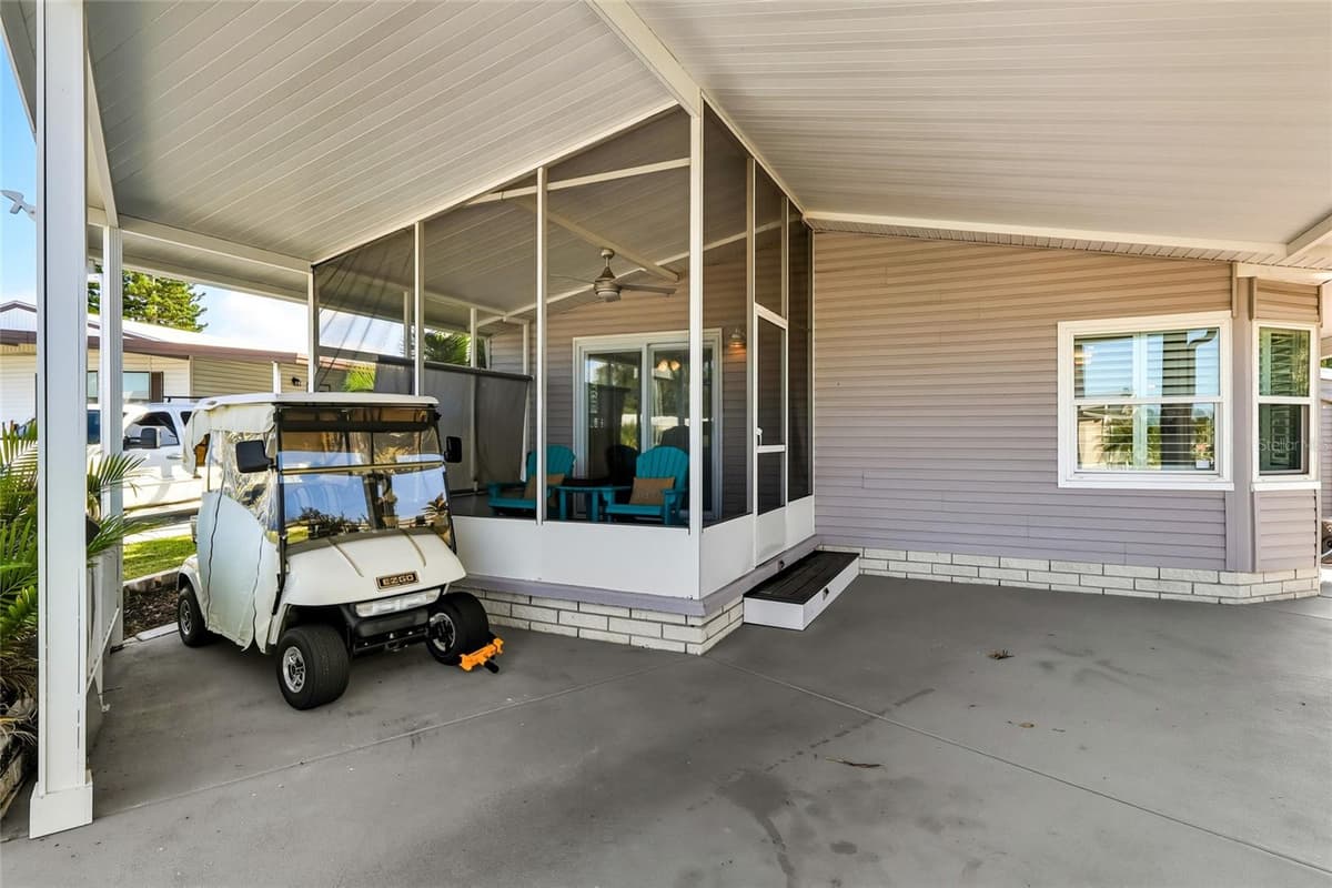 116 DOLPHIN DRIVE — photo 4 of 37
