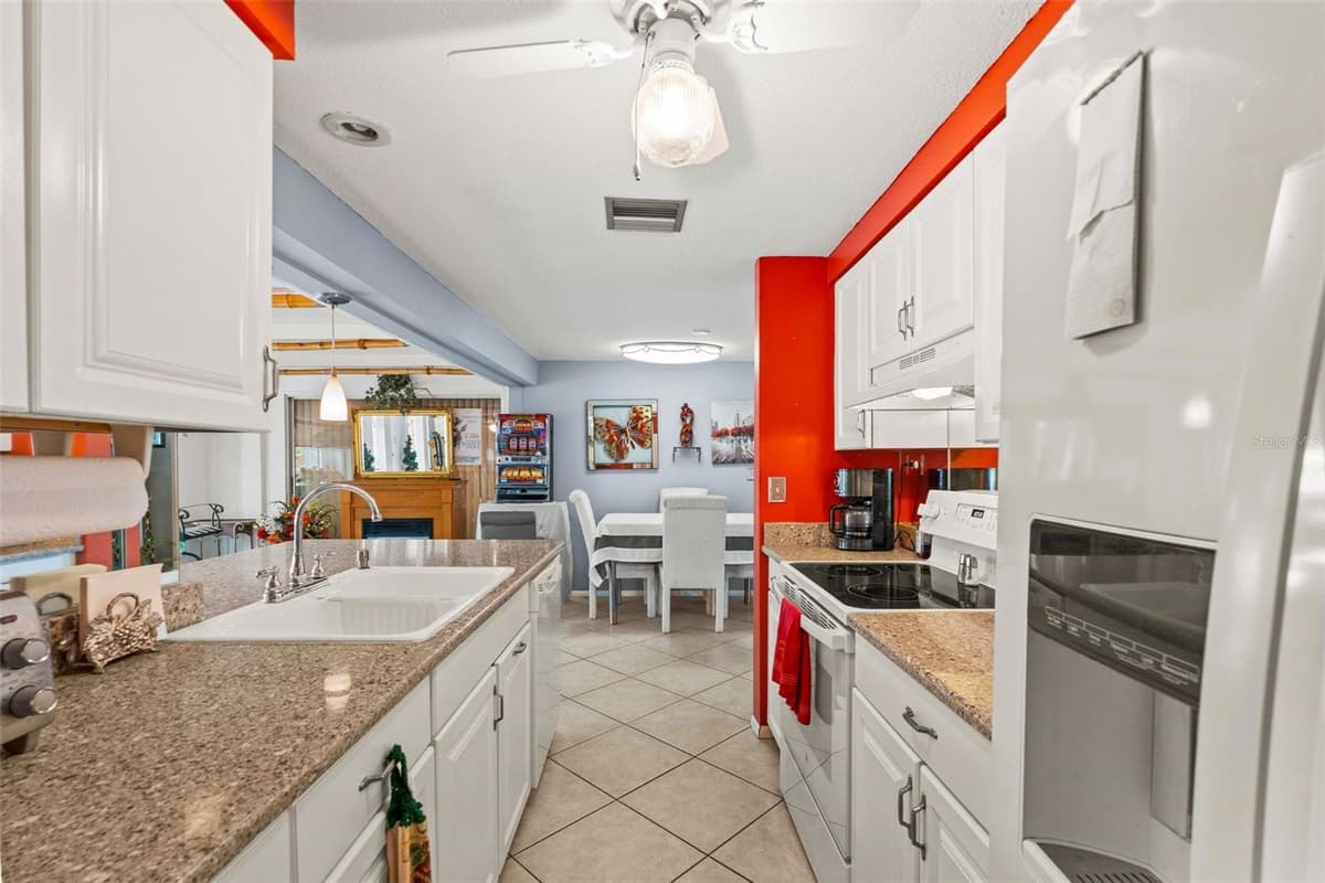 2545 EDNOR STREET — photo 15 of 50