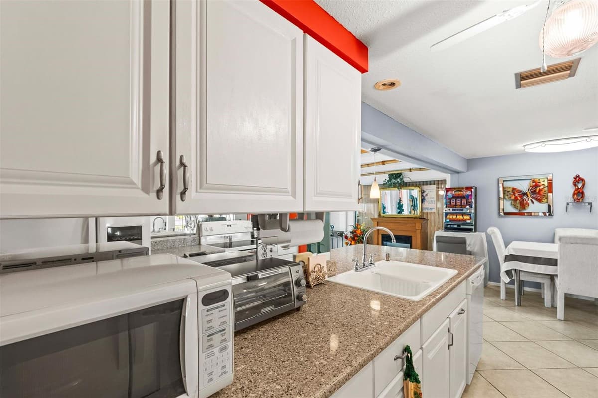 2545 EDNOR STREET — photo 18 of 50