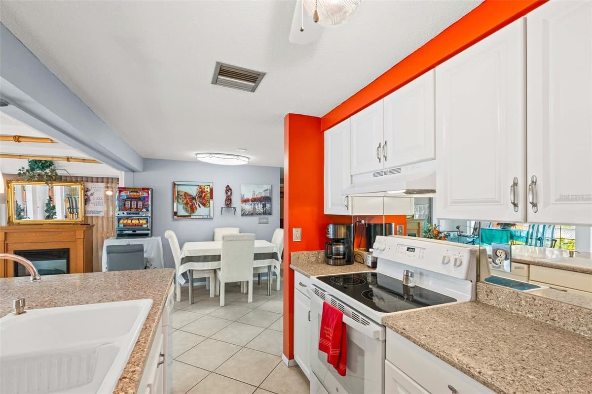 2545 EDNOR STREET — photo 17 of 50