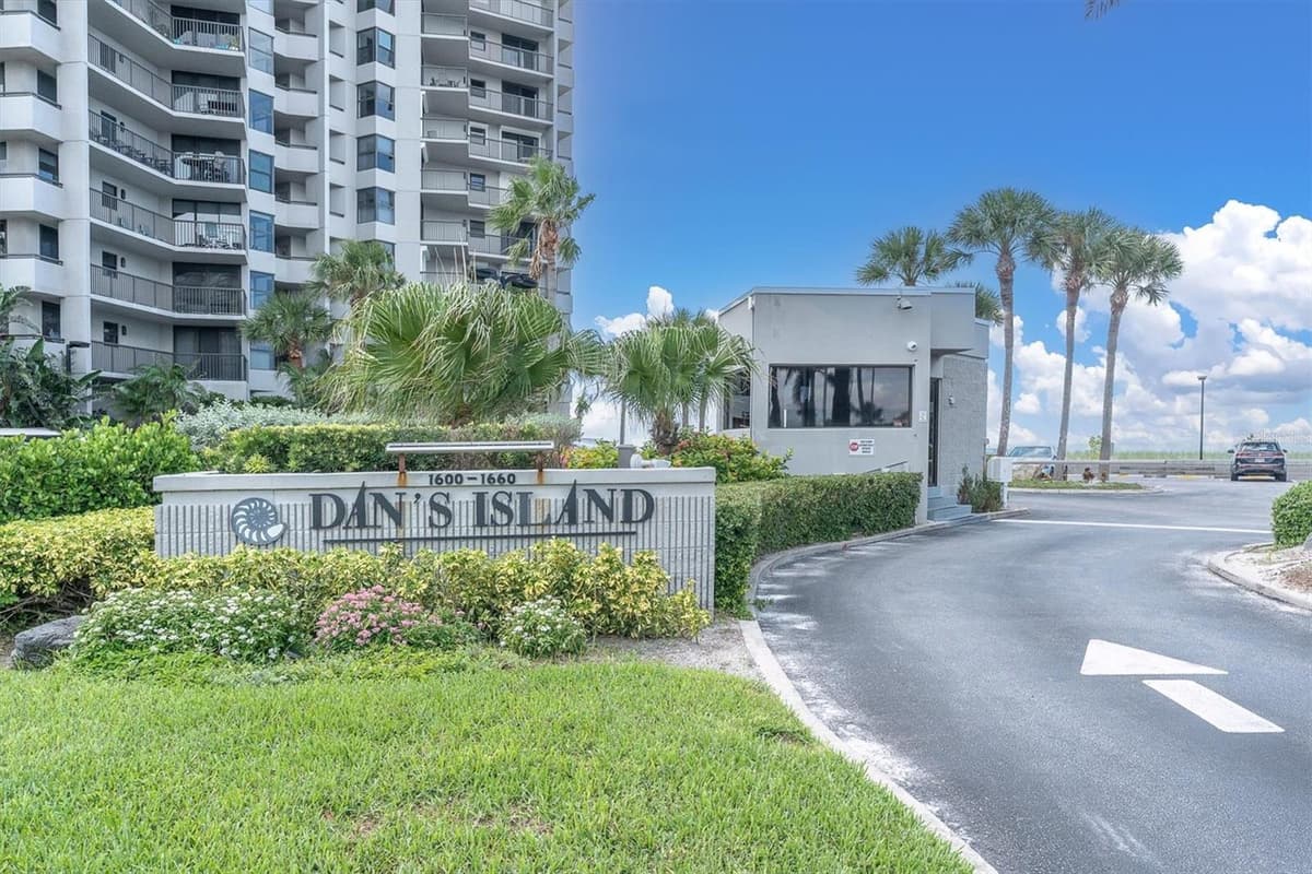 1600 GULF BOULEVARD — photo 42 of 58