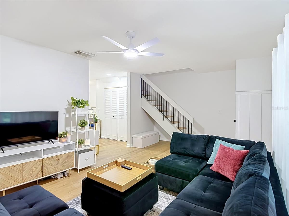 14732 PINE GLEN CIRCLE — photo 10 of 63
